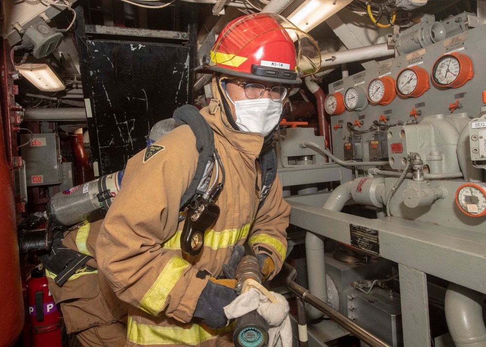 USS Bunker Hill (CG 52) Conducts Routine Operations