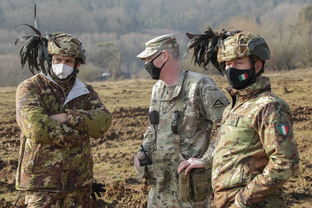 Observing fellow Italian soldiers