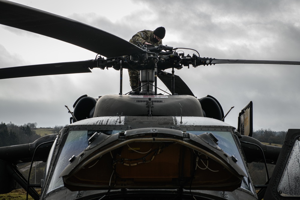 12th CAB Soldiers bring the heat during aerial gunnery training