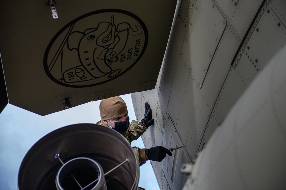 12th CAB Soldiers bring the heat during aerial gunnery training