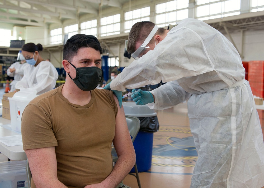 SUBASE New London Health Care Professionals Administer COVID-19 vaccines