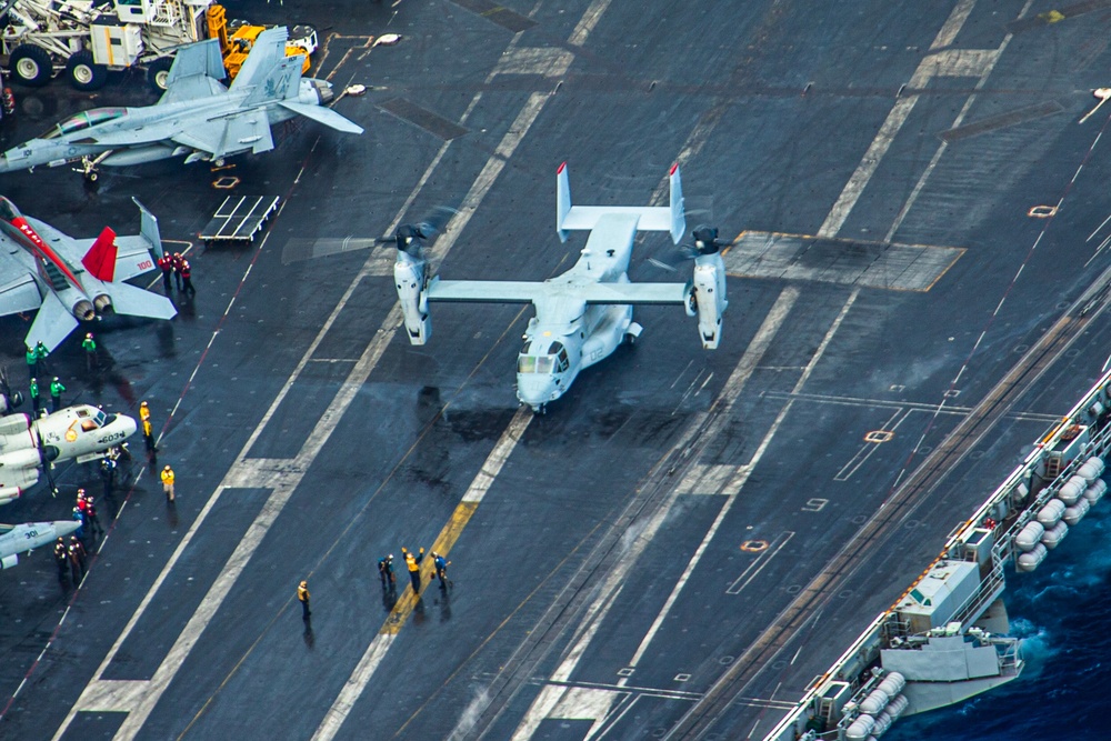 VMM-363 lands on the USS Nimitz