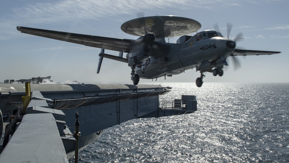 DVIDS - Images - E-2C Hawkeye Launches Off Flight Deck [Image 5 of 6]