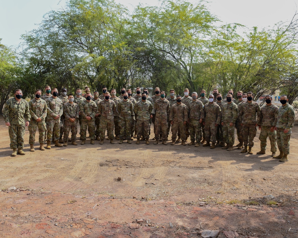 Female Soldiers conquer French Desert Commando Course