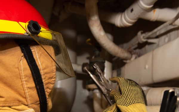 USS Princeton Commemorates Mine Strike Through Damage Control Readiness