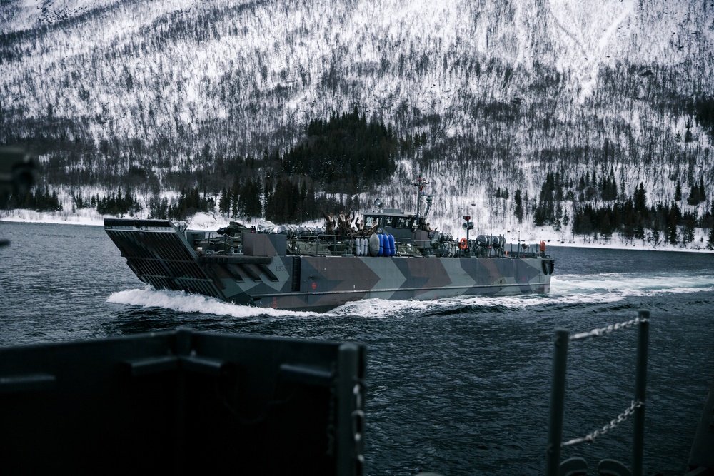 We’re All on the Same Boat: MRF-E Marines, Dutch Royal Marines Conduct Amphibious Training Event