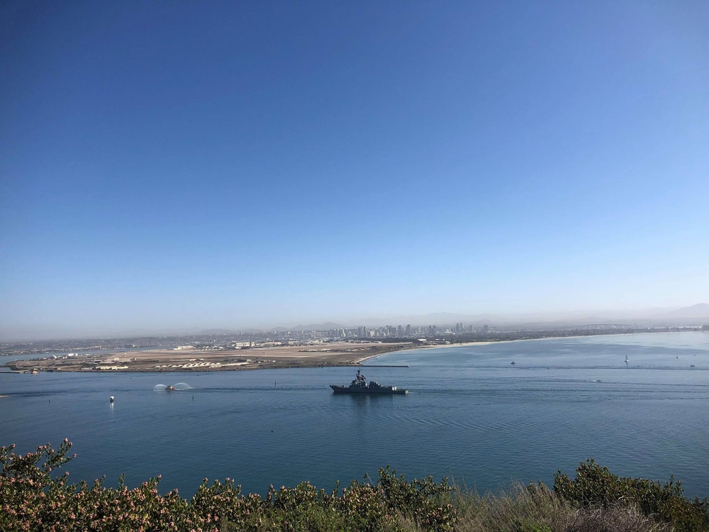 USS Sterett (DDG 104) Returns