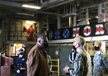 Secretary of Defense and Naval Medical Forces Pacific Commander Observe COVID-19 Vaccinations Aboard USS Essex
