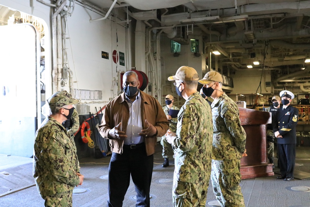 Secretary of Defense and Naval Medical Forces Pacific Commander Observe COVID-19 Vaccinations Aboard USS Essex