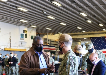 Secretary of Defense and Naval Medical Forces Pacific Commander Observe COVID-19 Vaccinations Aboard USS Essex