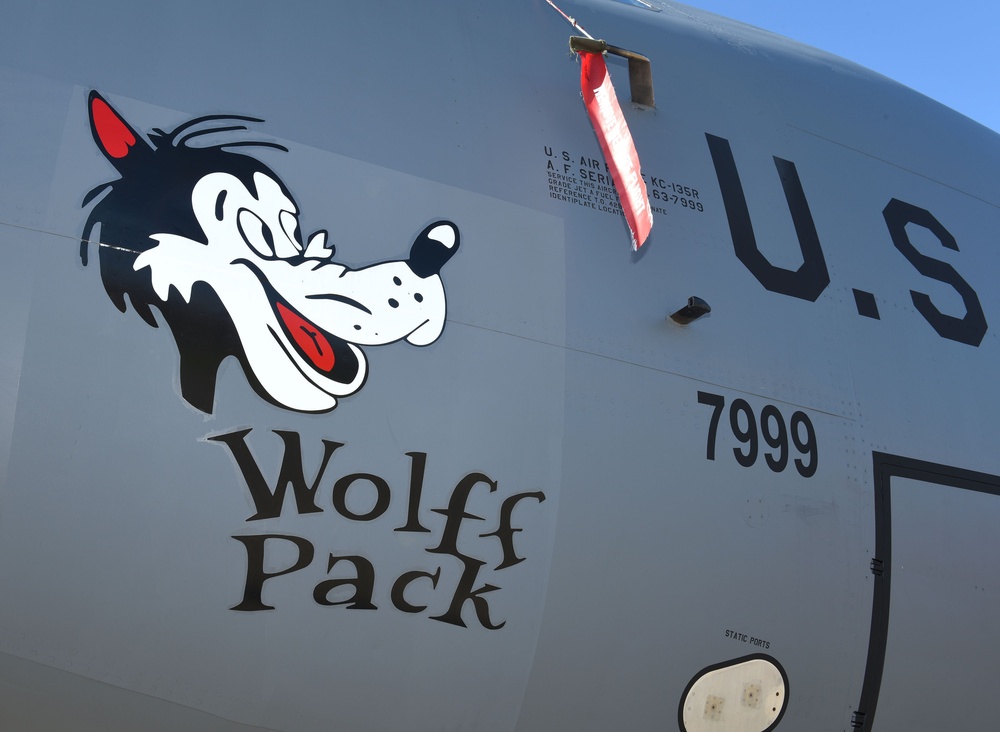 'Lightbulb moment,' passion for aircraft gives opportunity to reenergize nose art heritage of 100th BG