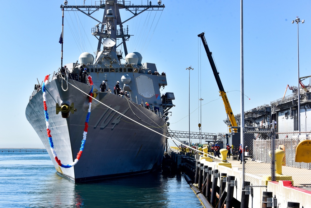 USS Sterett (DDG 104) Returns to San Diego