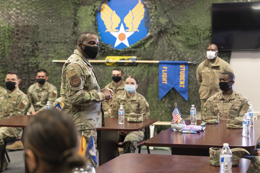 ANG Command Chief Williams visits 150th Special Operations Wing