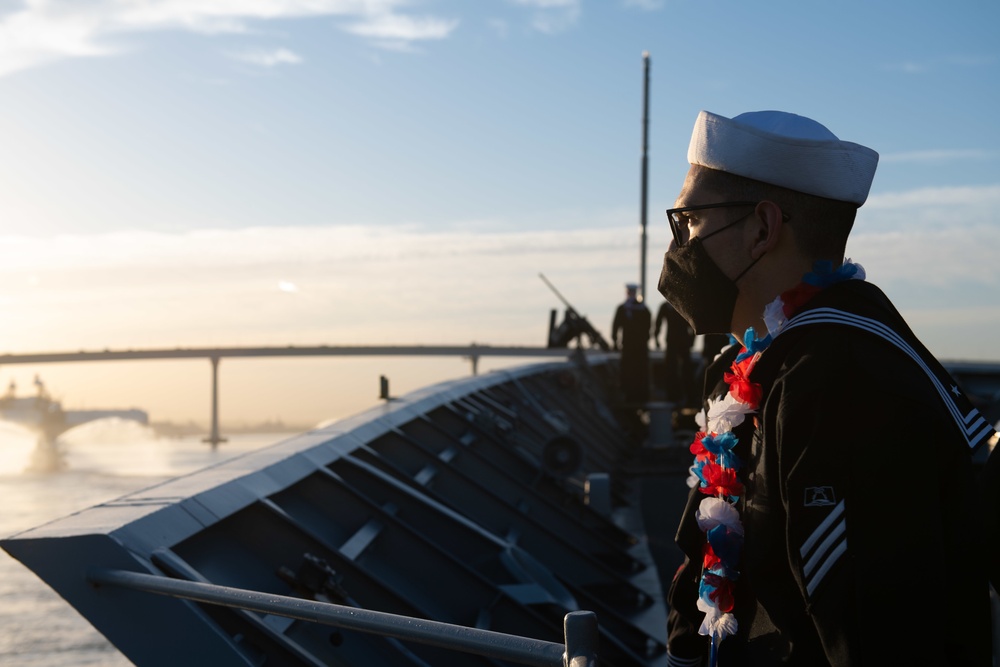 USS Princeton returns to San Diego