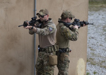 Emerald Warrior 21.1: DAGRE trains CASEVAC with 6th SOS