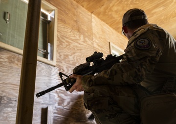 Emerald Warrior 21.1: DAGRE trains CASEVAC with 6th SOS