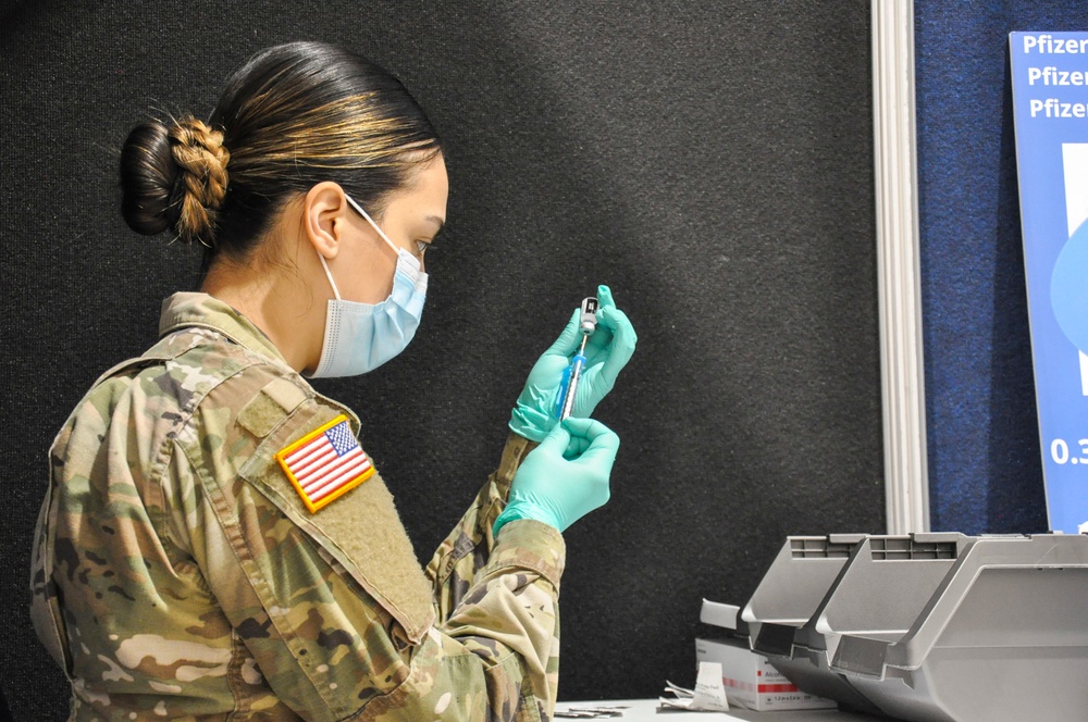 Nevada Guard leads effort in COVID-19 vaccinations in Las Vegas