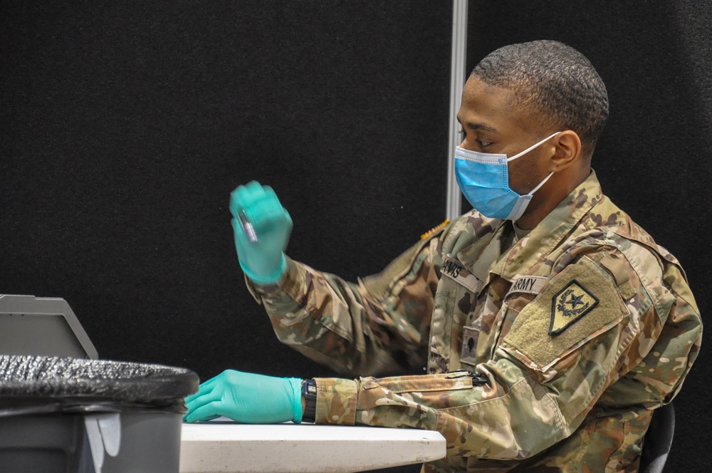 Nevada Guard leads effort in COVID-19 vaccinations in Las Vegas