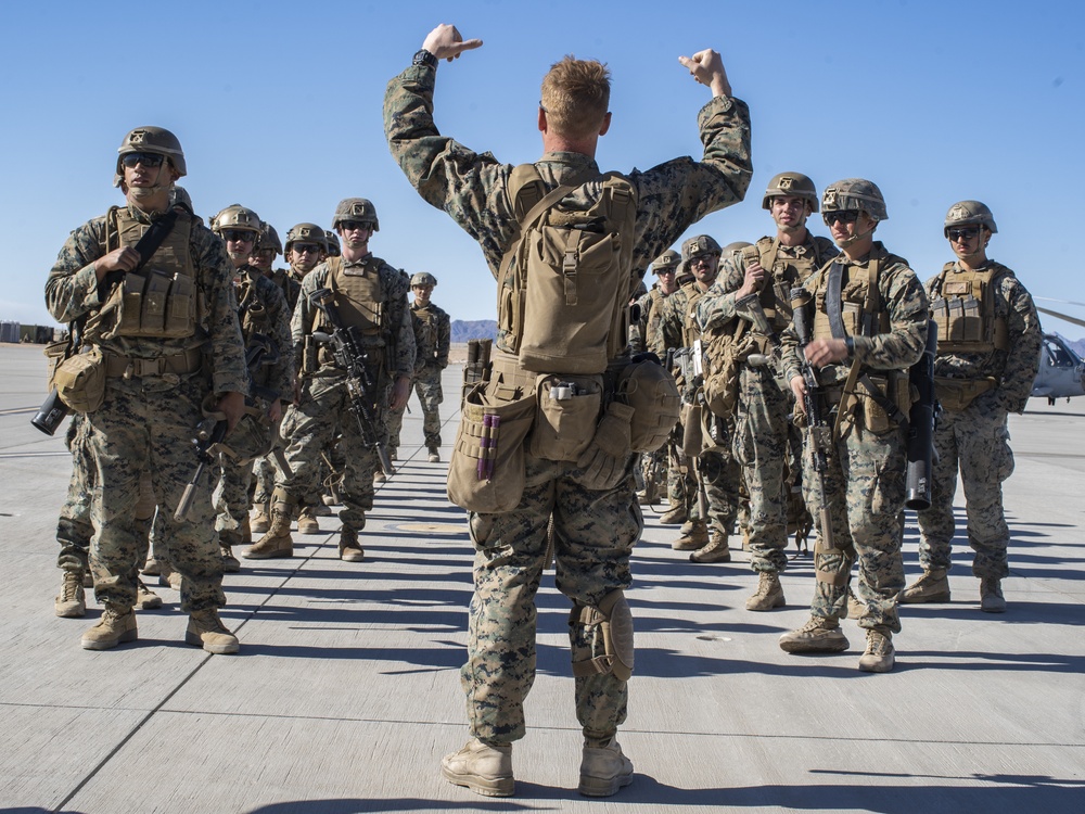 Practice Makes Perfect: BLT 1/1 conducts Helicopter On/Off Drills at RUT