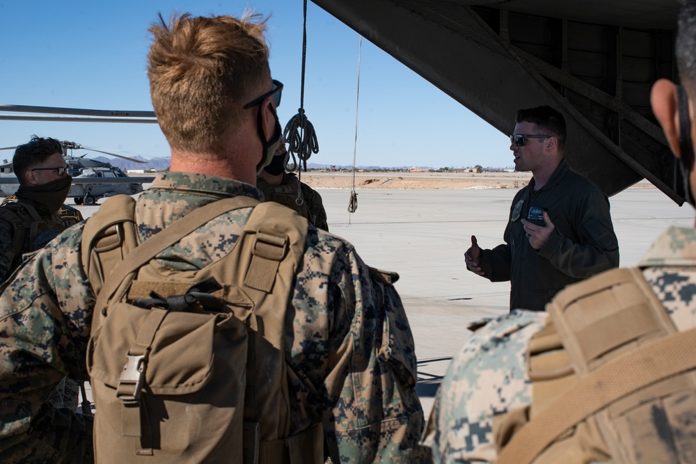 Practice Makes Perfect: BLT 1/1 conducts Helicopter On/Off Drills at RUT