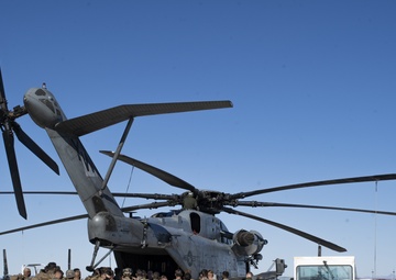 Practice Makes Perfect: BLT 1/1 conducts Helicopter On/Off Drills at RUT
