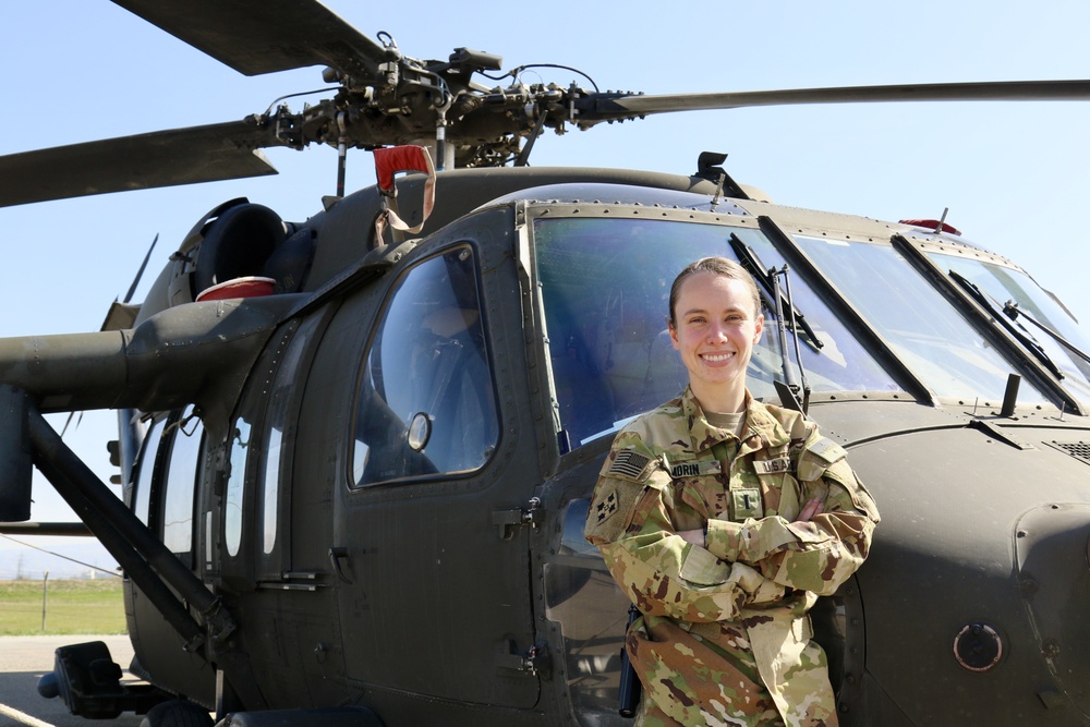 Black Hawk pilot battle captain for Apache unit