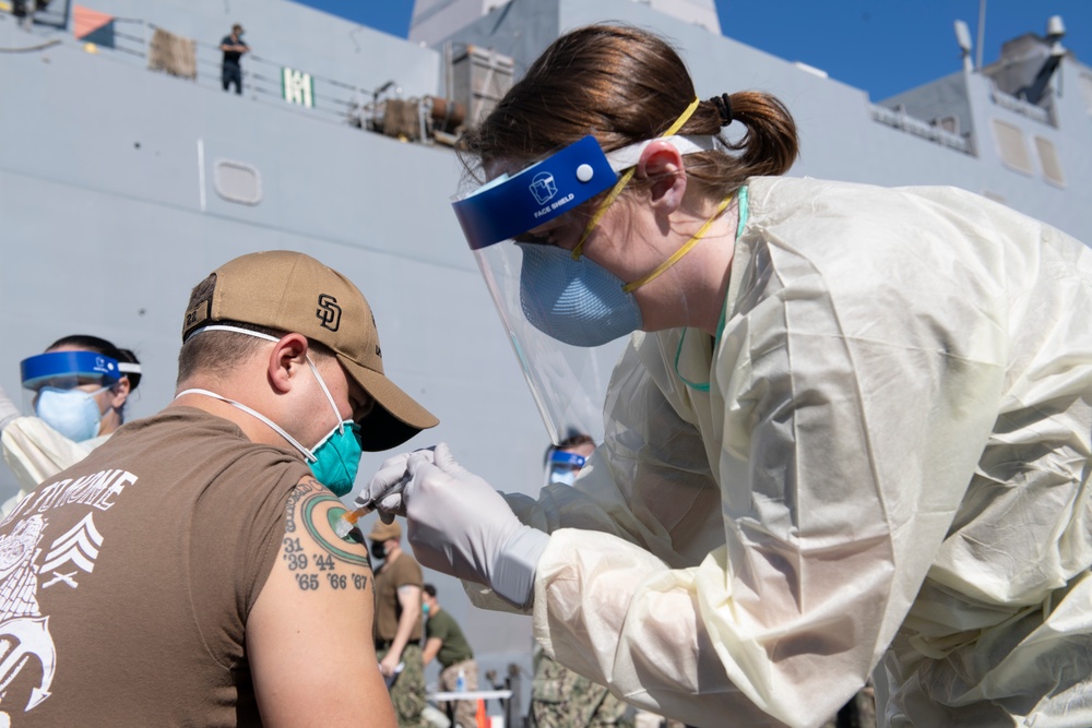 USS San Diego Gets COVID-19 Vaccinations