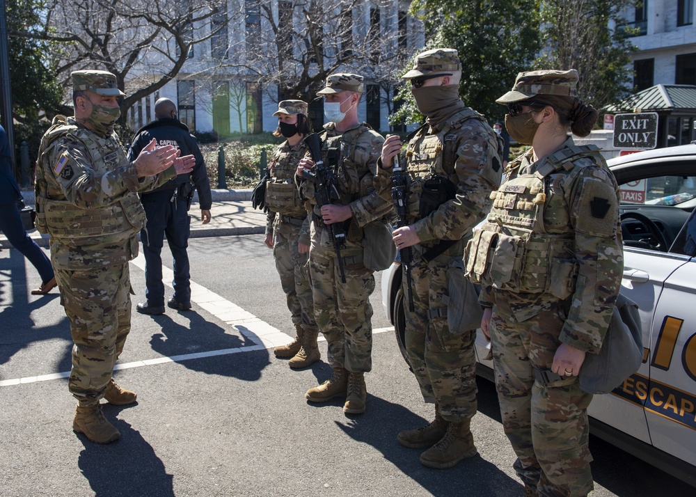 28th Infantry Division leadership visits Soldiers in D.C.