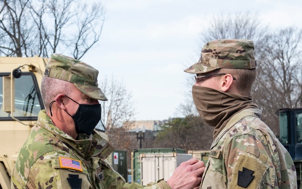 Pa. adjutant general visits Guardsmen in D.C.