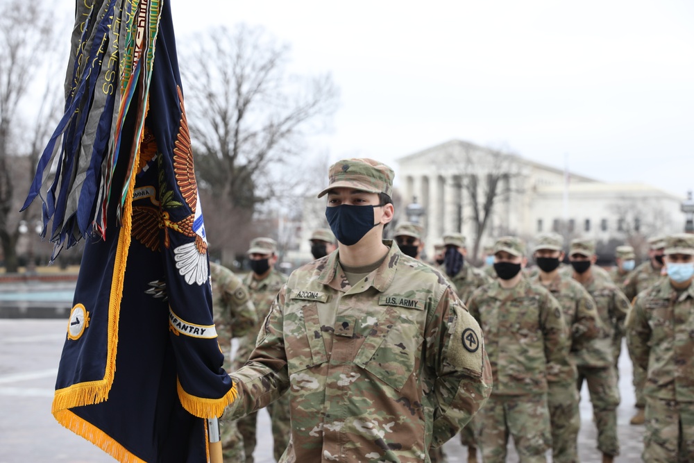 DVIDS - Images - New Jersey National Guardsman Provides Security