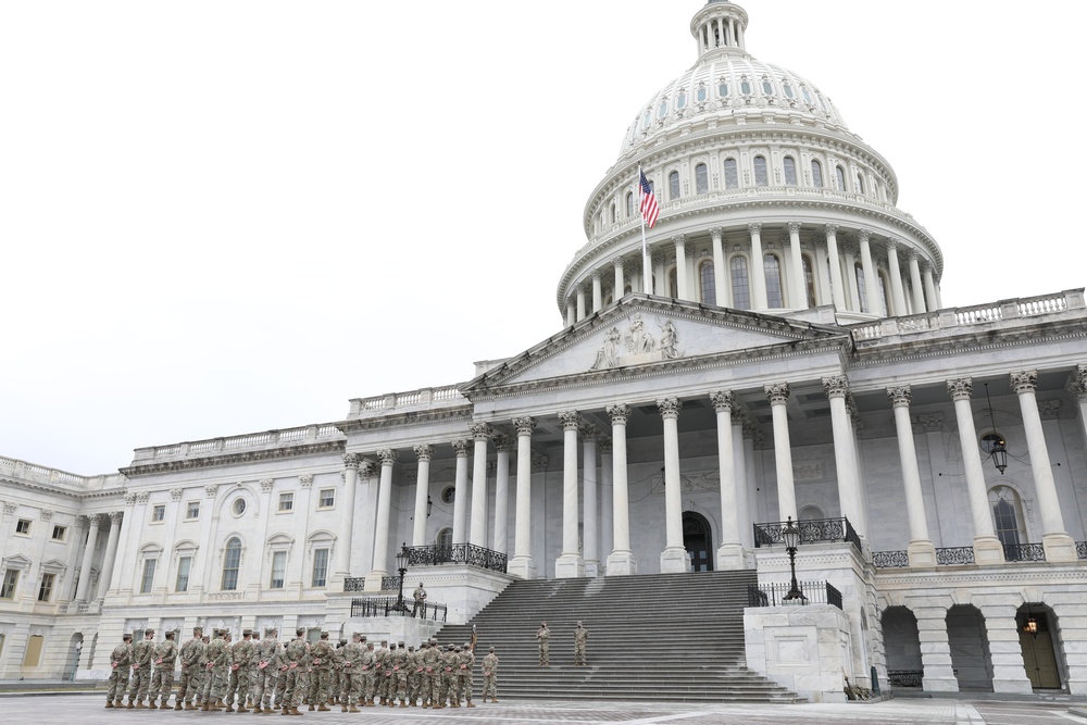 New Jersey National Guard soldiers promoted on Capitol steps