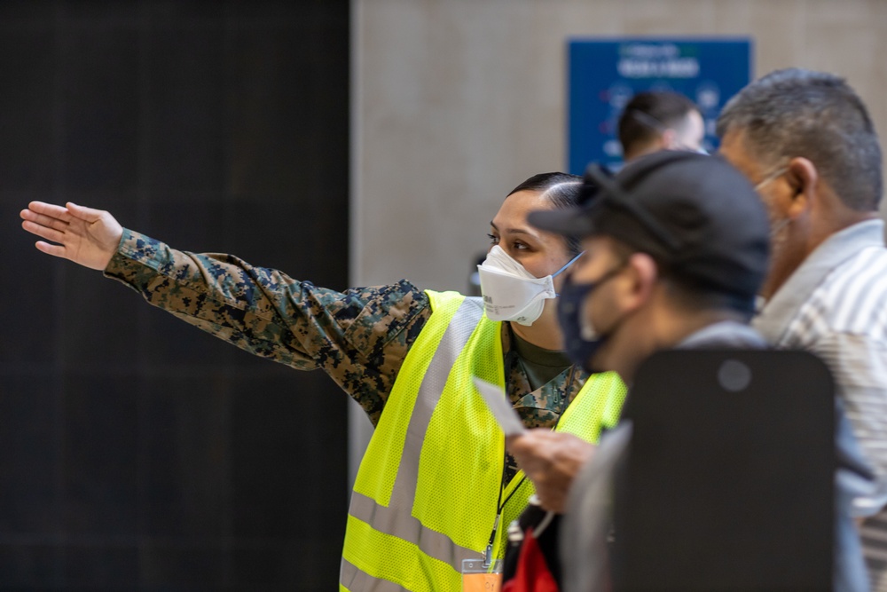1st MLG Marines and Sailors conduct vaccinations at Globe Life Field Community Vaccination Center
