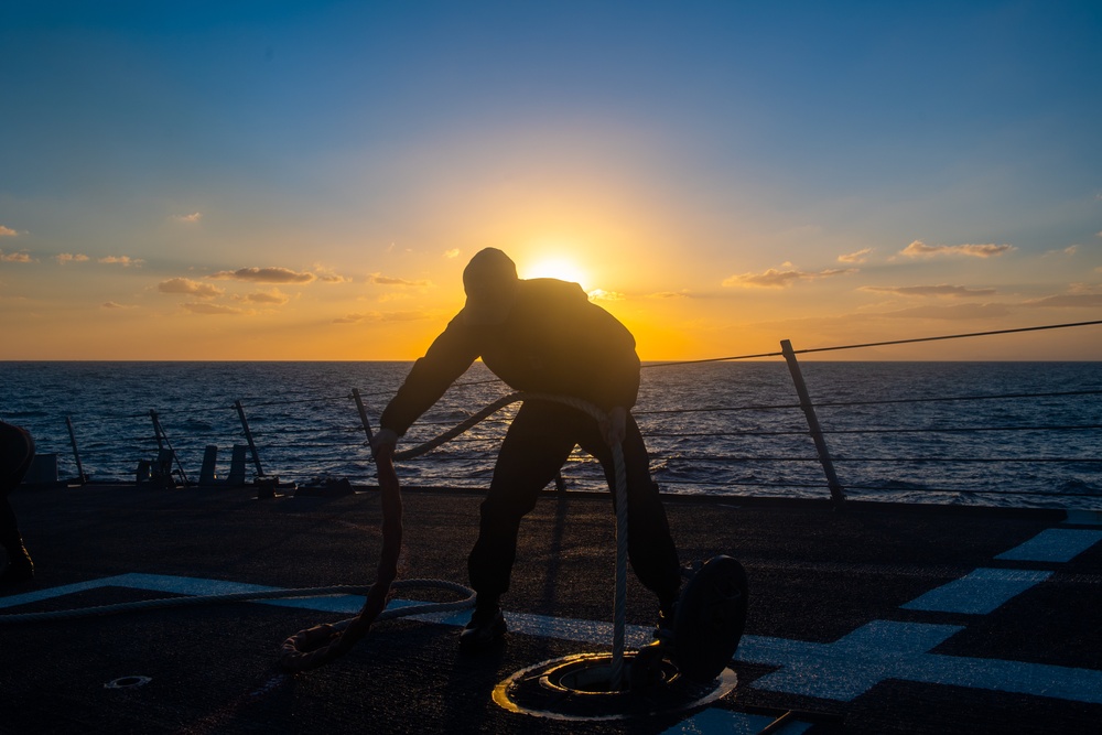 USS Mahan Pulls Into Souda Bay