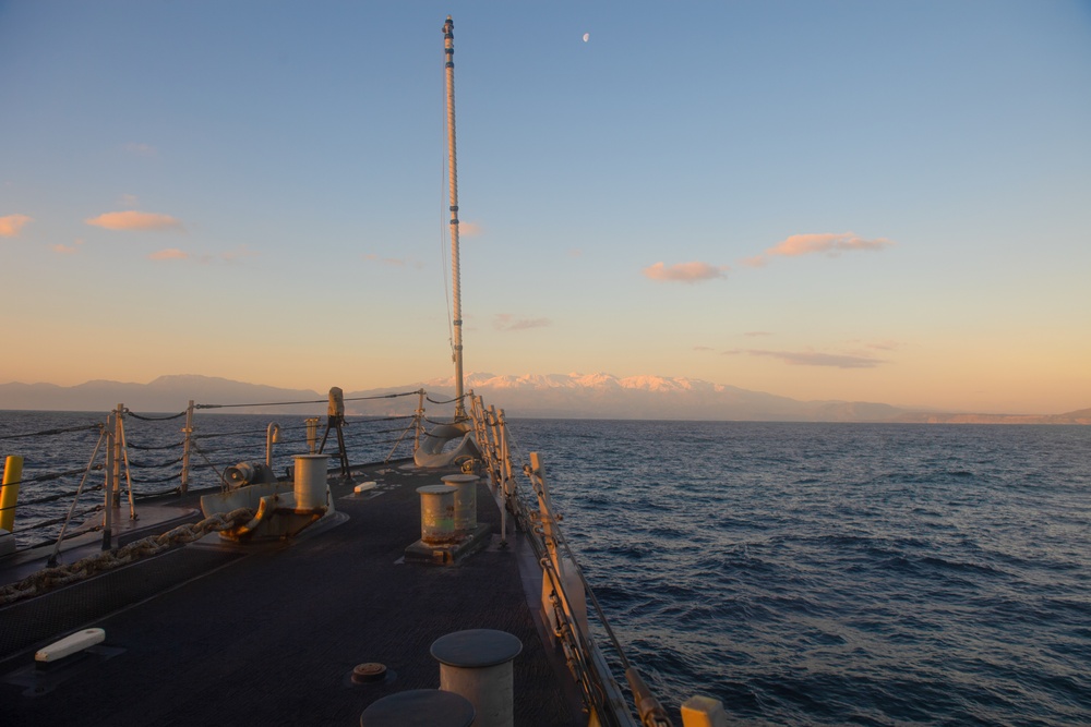 USS Mahan Pulls Into Souda Bay