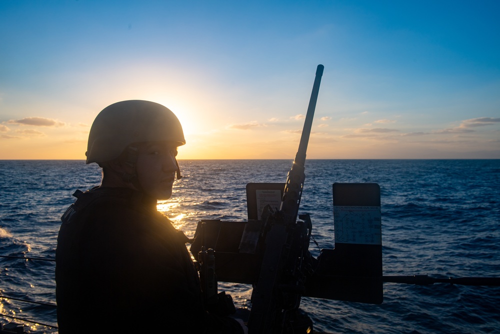 USS Mahan Pulls Into Souda Bay