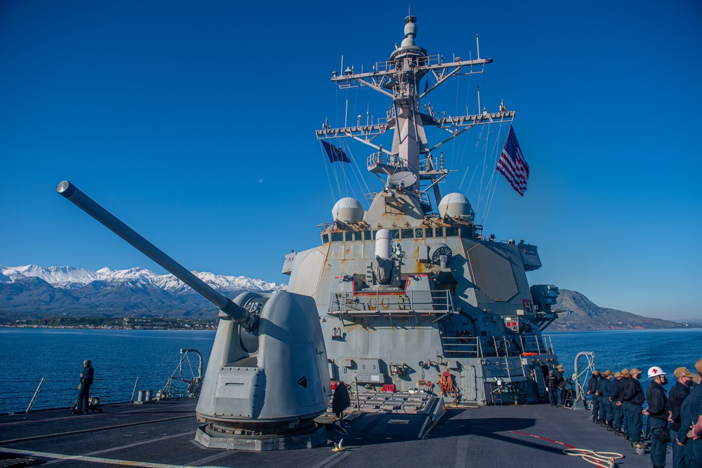 USS Mahan Departs Souda Bay