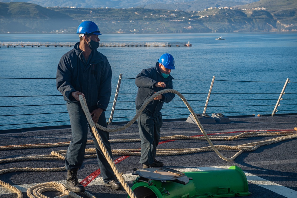 USS Mahan Departs Souda Bay