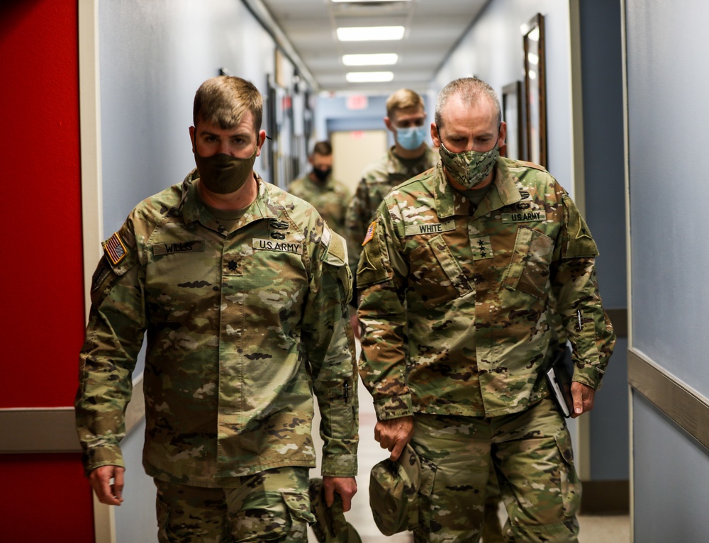 III Corps Commander Visits 3ABCT “Bulldogs”