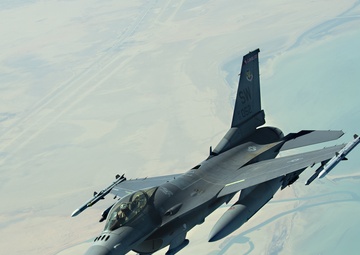 908th EARS aerial refuels F-15Es, F-16Cs