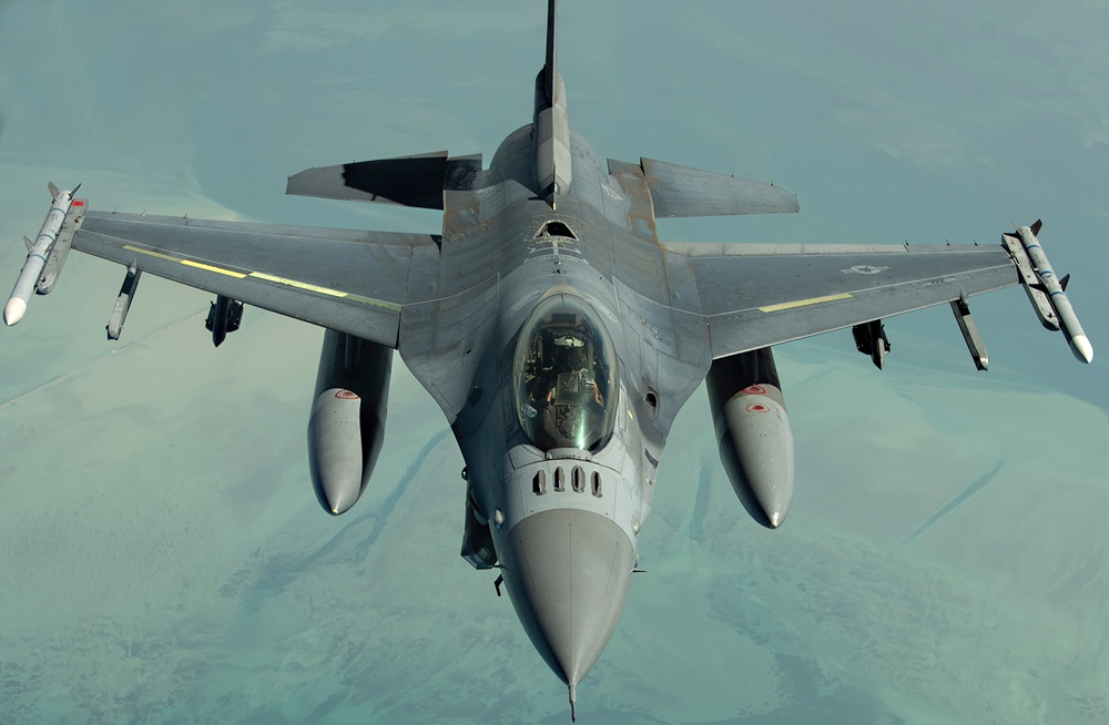 908th EARS aerial refuels F-15Es, F-16Cs