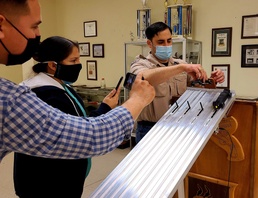 Brave Rifles Take Part in Fort Hood Pinewood Derby Race Day