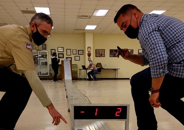 Brave Rifles Take Part in Fort Hood Pinewood Derby Race Day