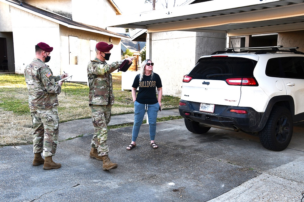 Fort Polk command engages in Palmetto Terrace walking tour