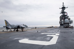 Kearsarge departs Naval Station Norfolk