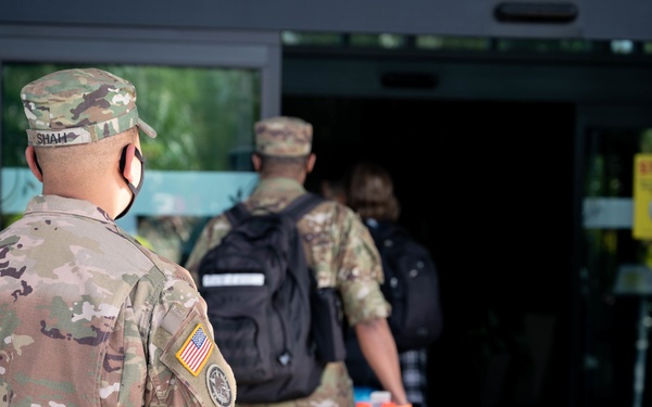 TF-SE federal vaccination site personnel arrive in Tampa