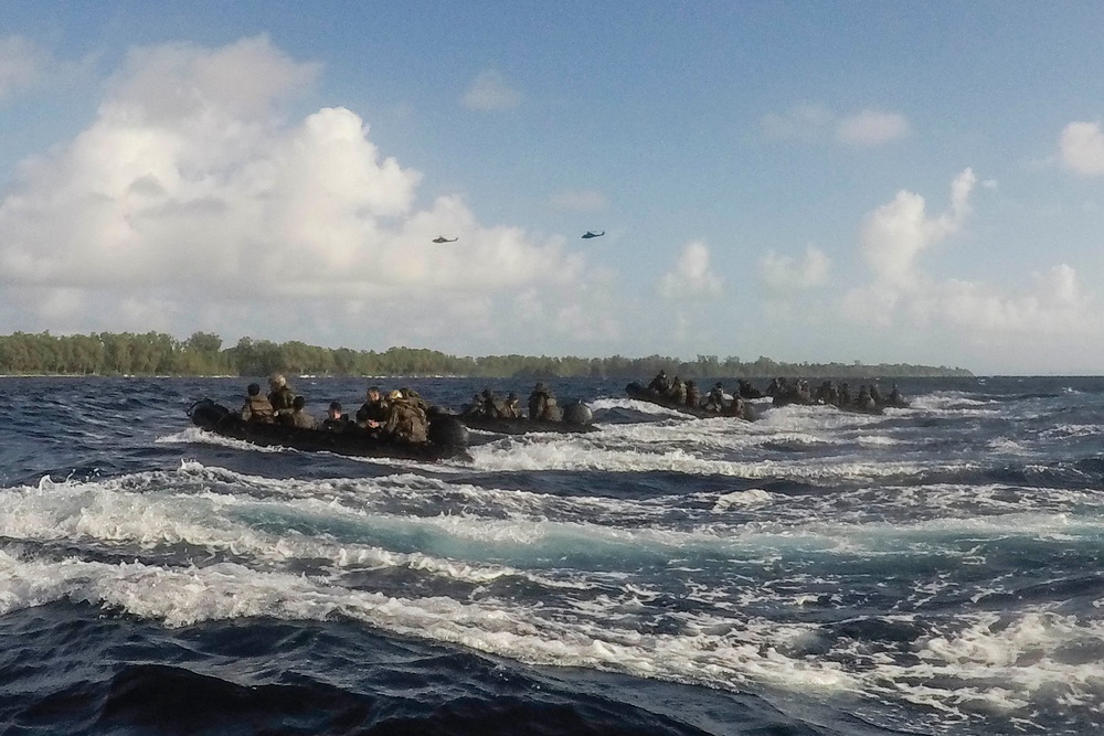 BLT 3/4 launches near the coast of Peleliu