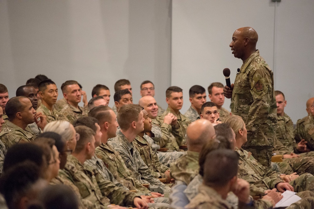 CMSAF Wright visits Devil Raiders