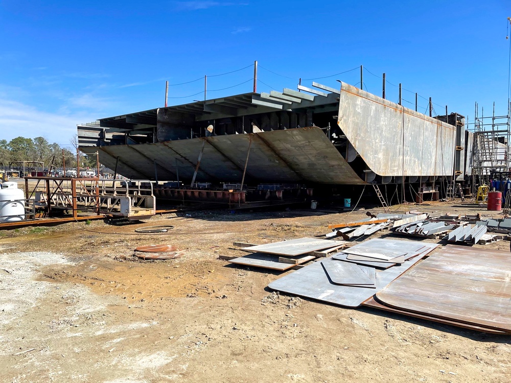 Buffalo District derrickboat under construction