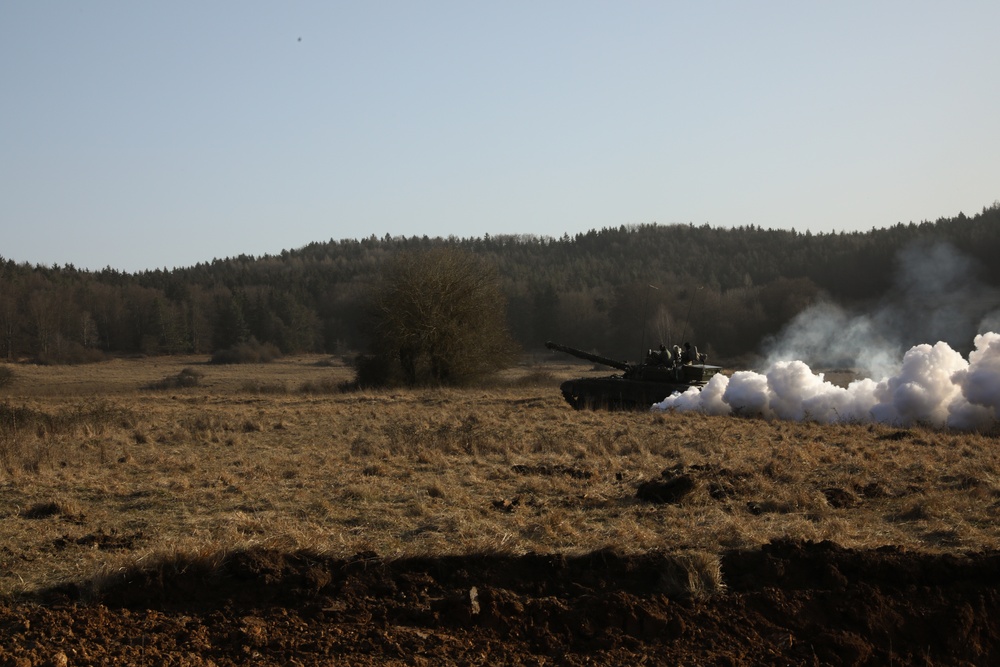 Slovenia Soldiers Engage in Berm Training