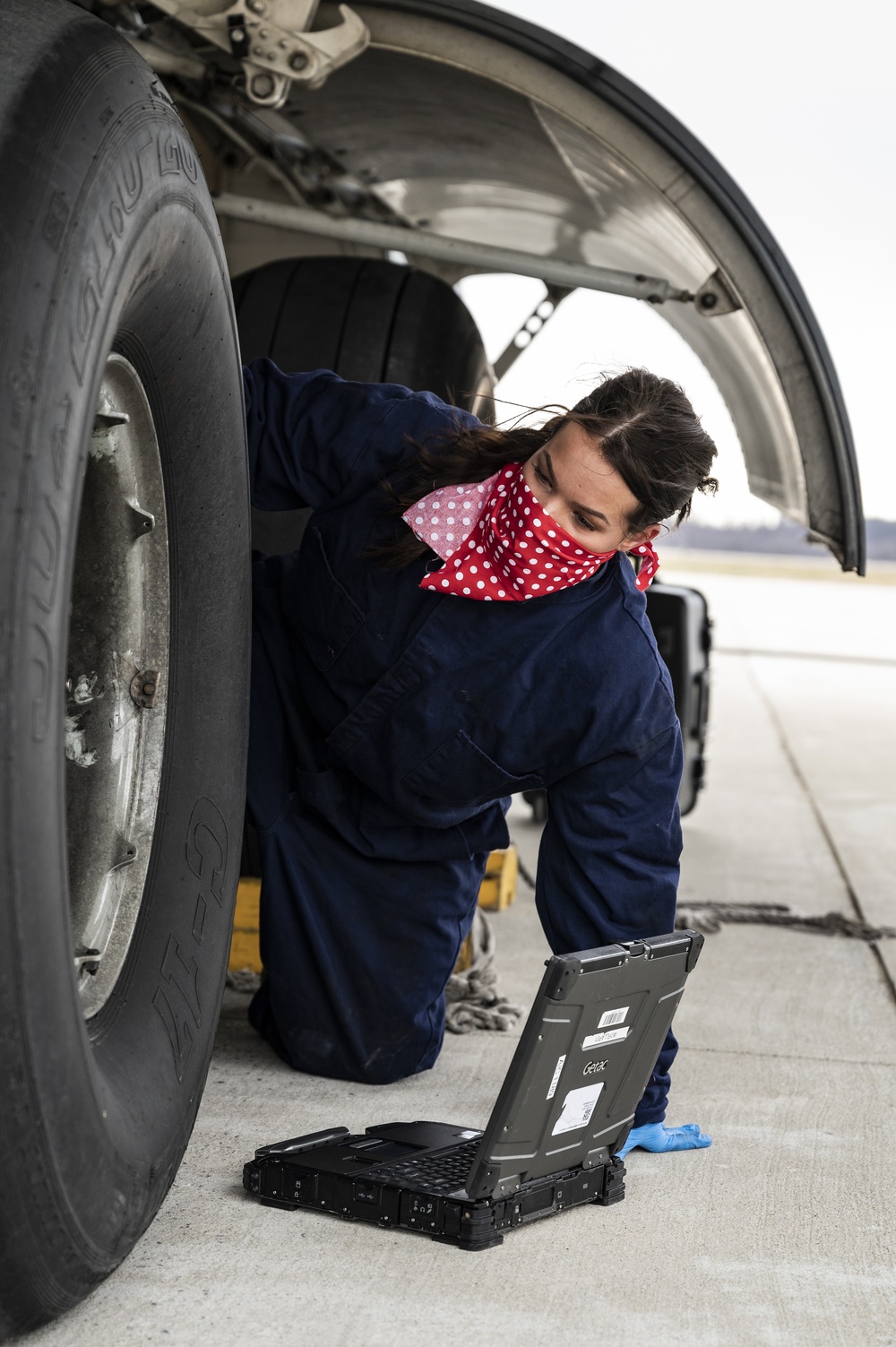 Tire inspection look around